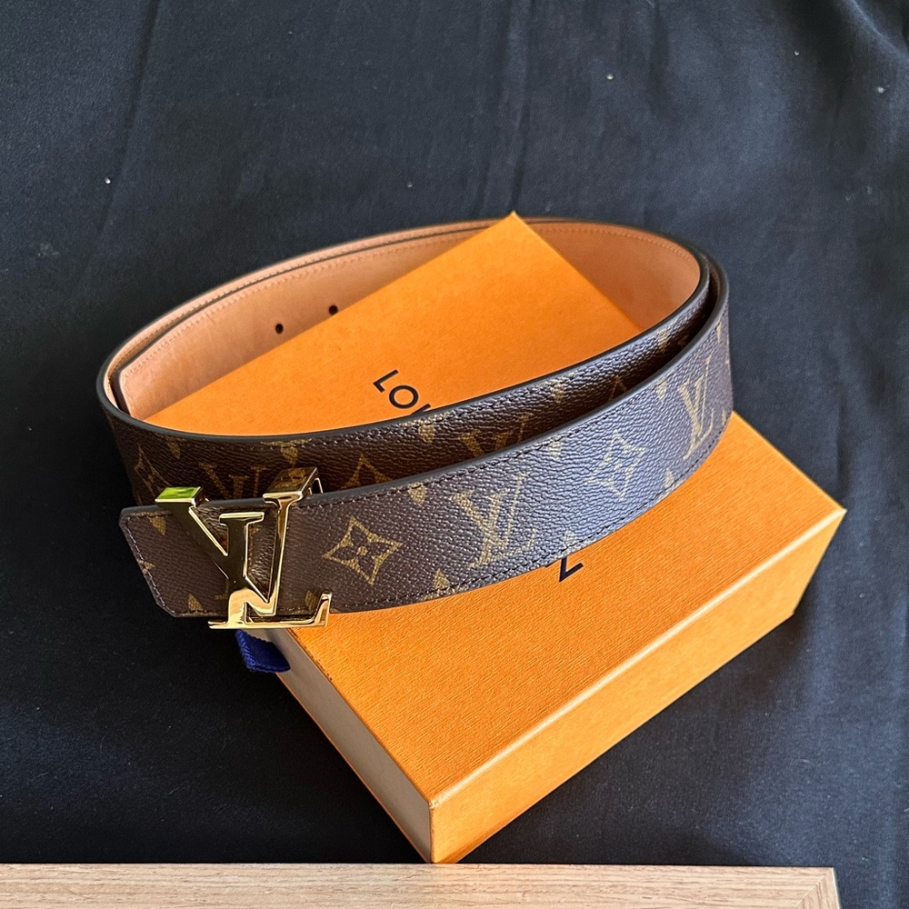 Belt- like new